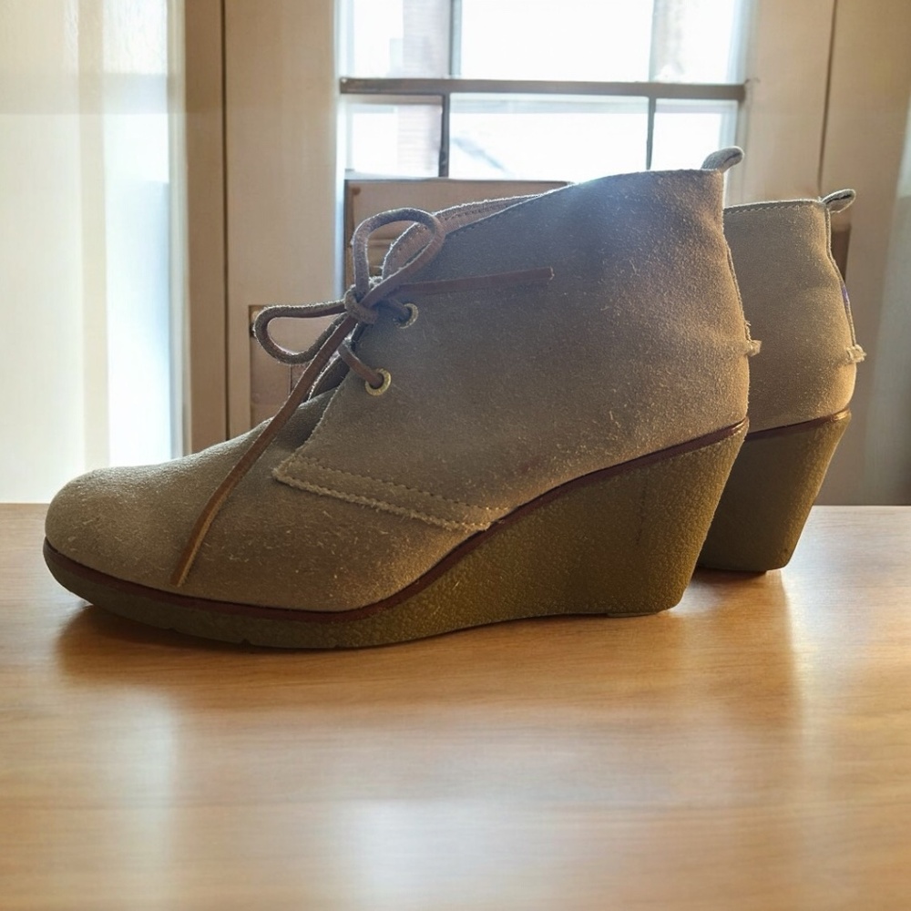 Sperry Harlow Wedge Ankle Boot - Tan Suede - Women's 7.5 - Picture 2 of 8